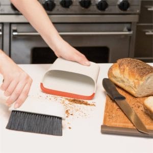 Veggie Meals - OXO Good Grips Compact Dustpan and Brush Set