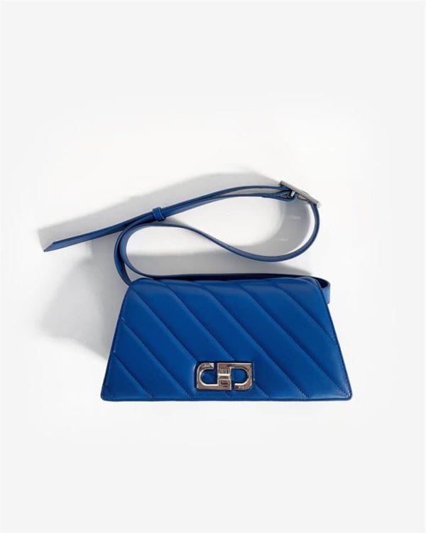 Veggie Meals - Quilted Trapeze Front Flap Bag - Classic Blue